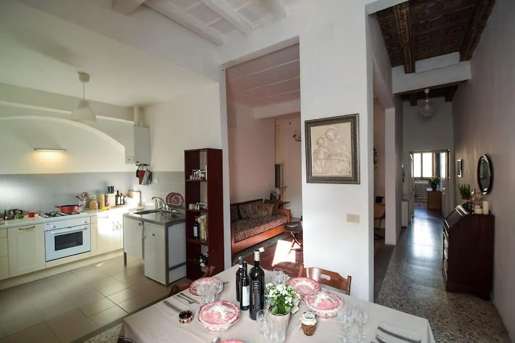 Cozy Apartment With Private Garden - City Center - Firenze